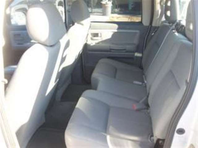 2006 Dodge Dakota SLT 4dr Quad Cab 4WD SB